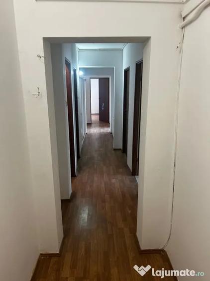 Apartament cu 3 camere decomandat în Gării