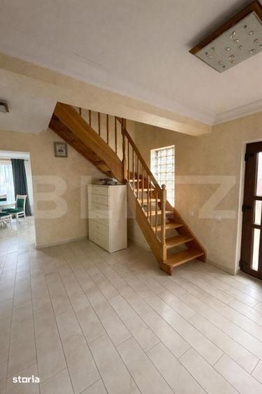 Casă cu 6 camere cu Teren 750 Mp în Central