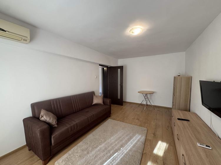 Apartament cu 2 camere decomandat în Orașul de Jos