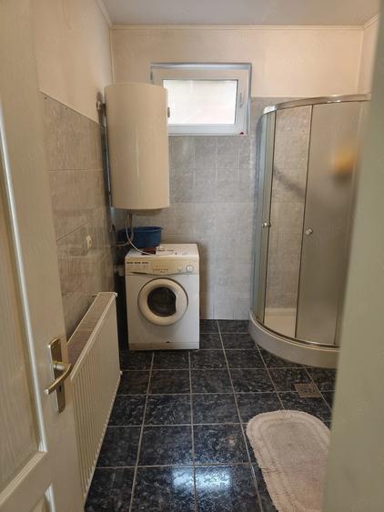 Casă cu 2 camere cu Teren 1270 Mp în Sântion