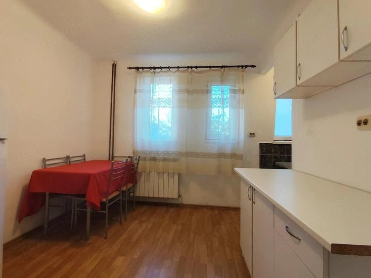 Apartament cu 2 camere în Decebal