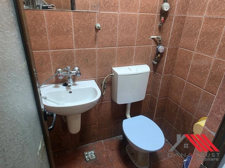 Complexul Studentesc - Garsoniera  17 mp - 200 euro - 9