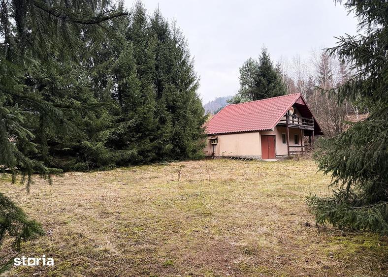Casă cu 3 camere cu Teren 1400 Mp în Curățele