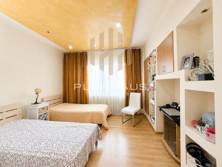 Casă cu 5 camere cu Canalizare în Central