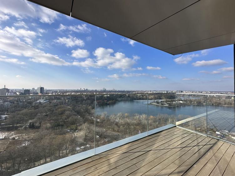 Apartament cu 5 camere decomandat în Floreasca