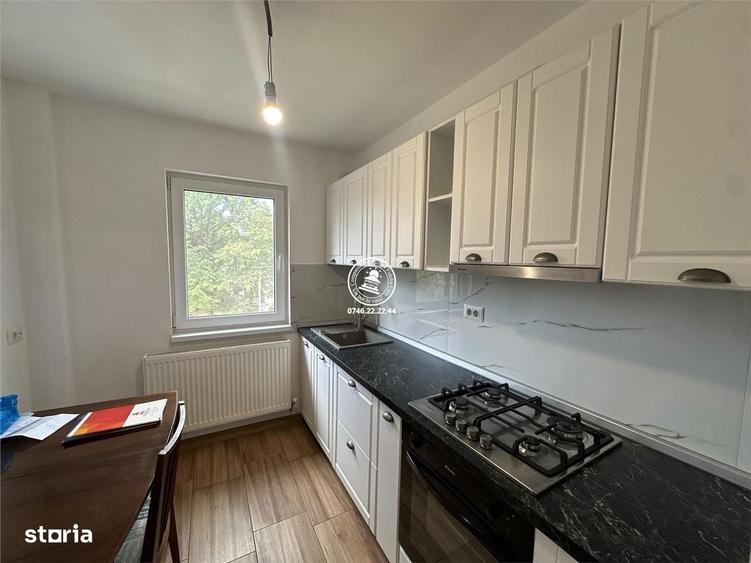 Apartament cu 3 camere semidecomandat în Războieni