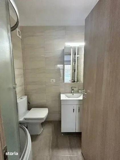 Apartament cu 3 camere decomandat, mobilat în Central
