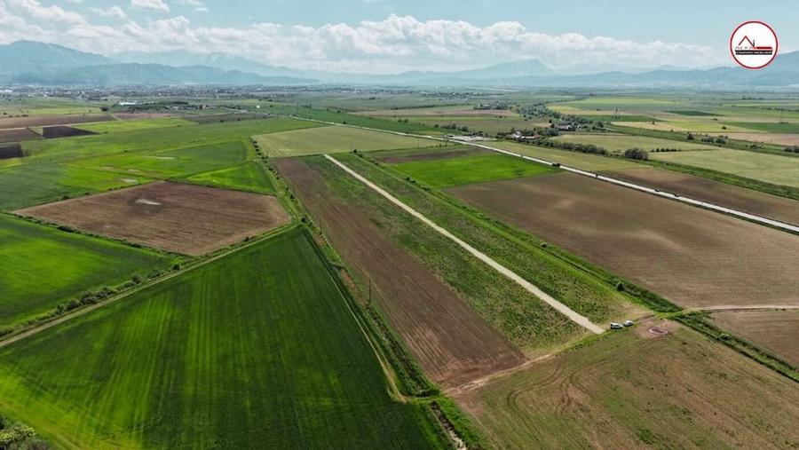 Teren de 500 mp, în Stupini