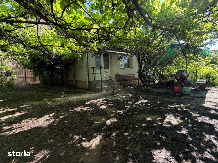 Casă cu 3 camere cu Teren 636 Mp în Cetate