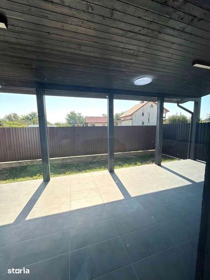 Casă cu 3 camere cu Teren 500 Mp în Letea Veche