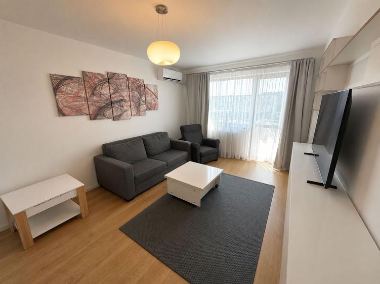 Apartament cu 2 camere decomandat, mobilat în Tractorul