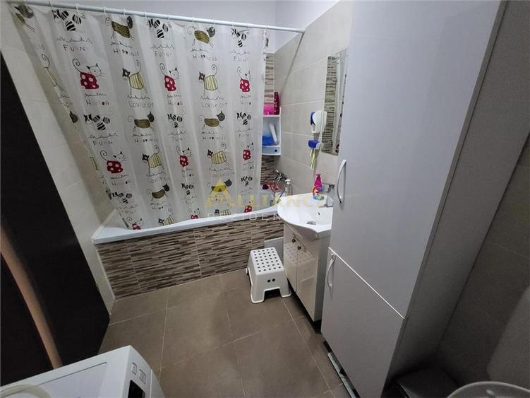 Apartament cu 3 camere decomandat, mobilat în Brâncoveanu