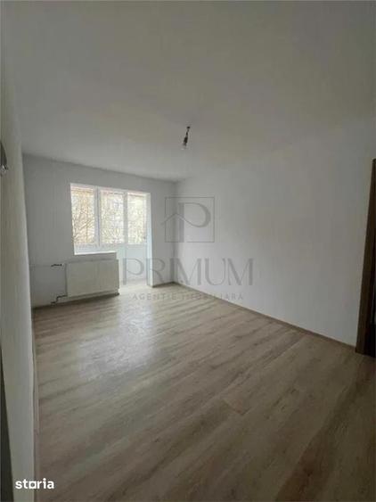 Apartament cu 4 camere semidecomandat în Circumvalațiunii