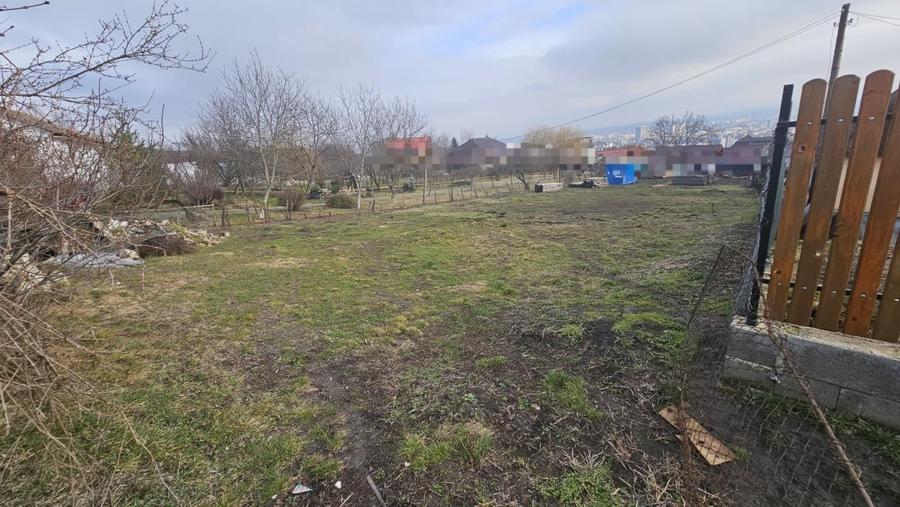 Teren Construcții intravilan de 1441 mp, în Dâmbul Rotund