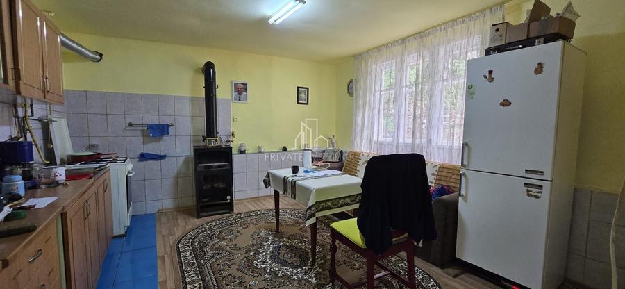 Casă individuală cu 2 camere cu Teren 1334 Mp în Central