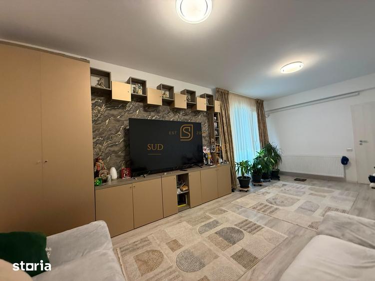 Apartament cu 4 camere decomandat în Rahova