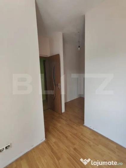 Apartament cu 3 camere decomandat în Independenței