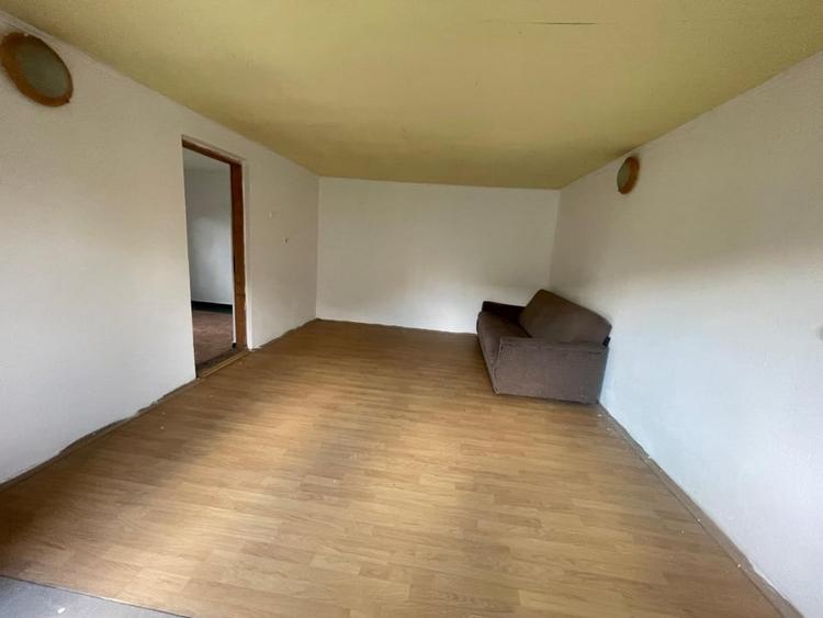 Casă individuală cu 3 camere cu Canalizare în Sud