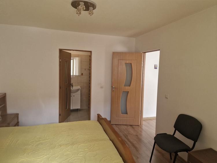 Apartament cu 2 camere semidecomandat în Mărăței