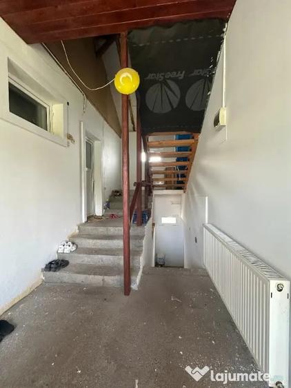 Casă cu 6 camere cu Teren 2250 Mp în Fulga
