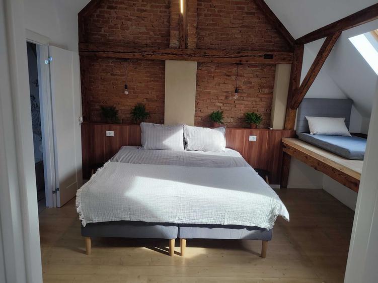 Apartament cu 2 camere semidecomandat în Exterior Vest