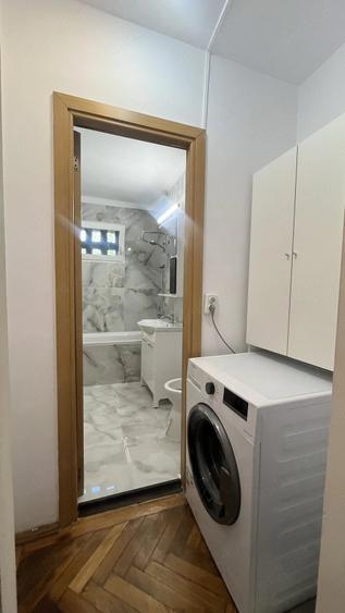 Apartament cu 3 camere semidecomandat în Circumvalațiunii