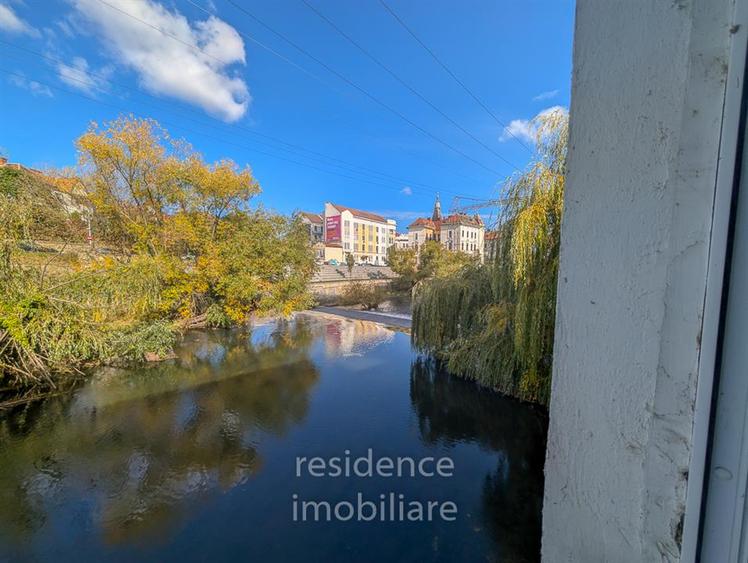 Apartament cu 2 camere decomandat în Ultracentral
