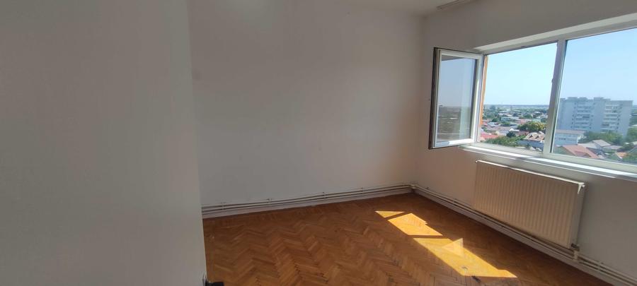Apartament cu 2 camere decomandat în Micro 5