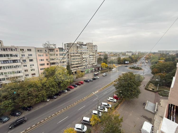 Apartament cu 2 camere decomandat, mobilat în B-dul București