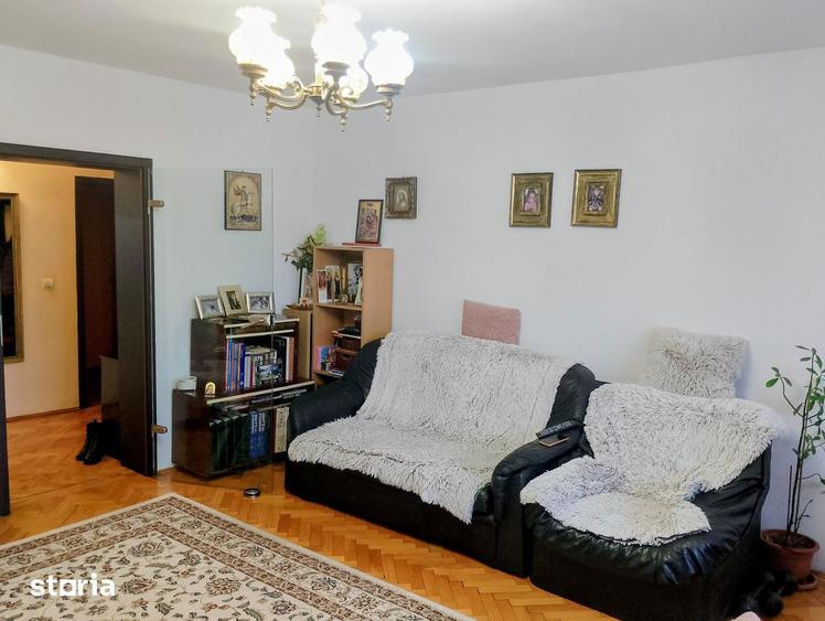 Apartament cu 3 camere decomandat în Dorobanților