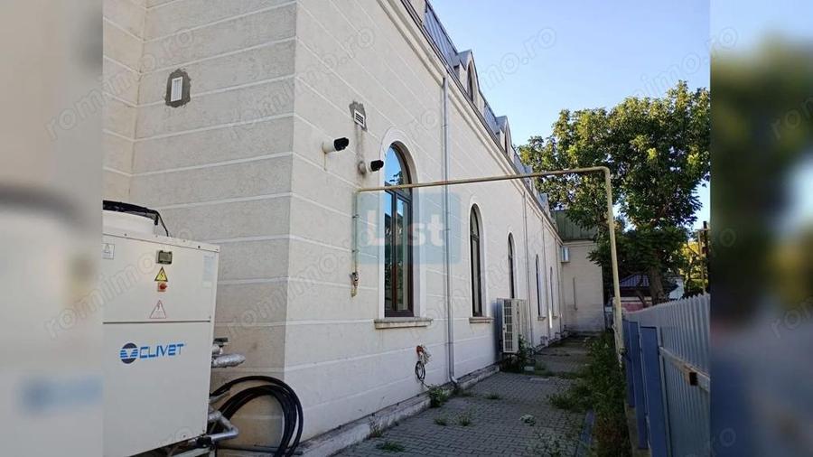 Casă cu Teren 978 Mp în Central