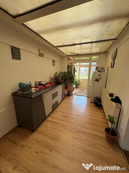 Casă cu 5 camere cu Teren 1600 Mp în Săcălășeni