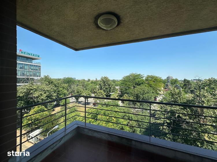 Apartament cu 5 camere în Arcul de Triumf
