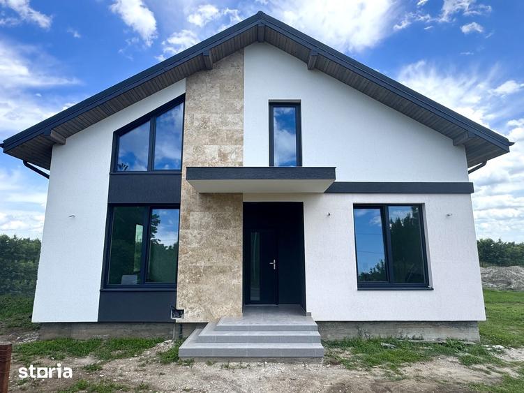 Casă cu 3 camere cu Teren 450 Mp în Holboca