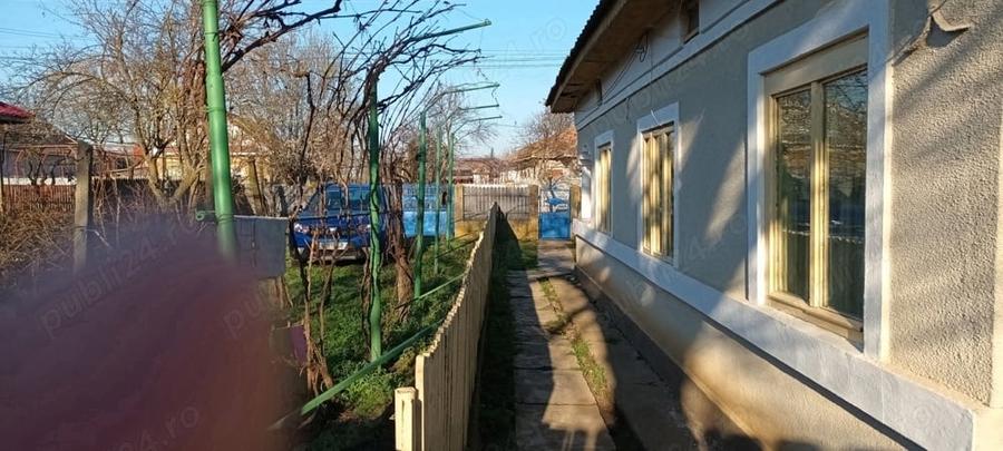 Casă cu 4 camere cu Teren 1184 Mp în Central