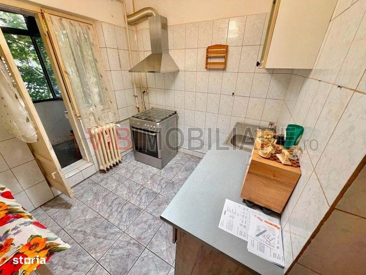 Apartament cu 3 camere decomandat în Păcii