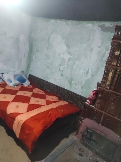 Casă cu 4 camere în Coșoteni