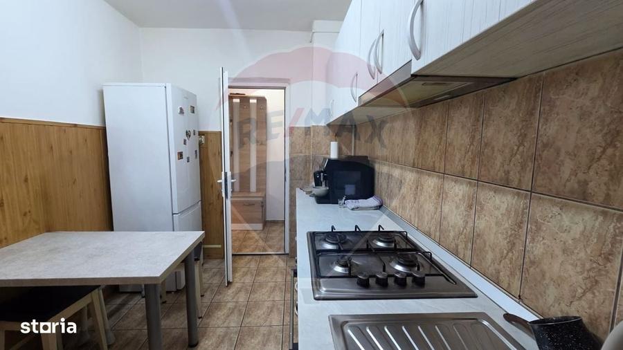 Apartament cu 2 camere semidecomandat în Central