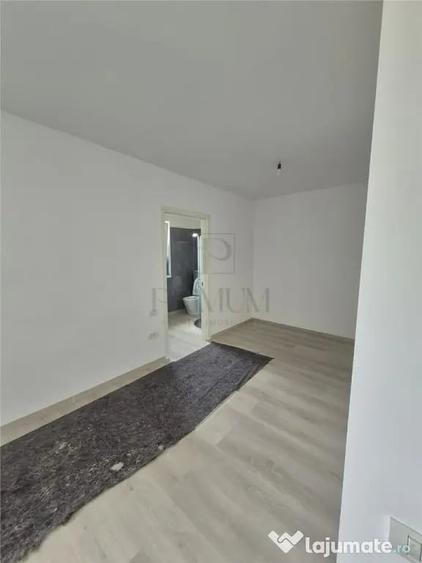 Casă cu 4 camere cu Teren 300 Mp în Moșnița Nouă