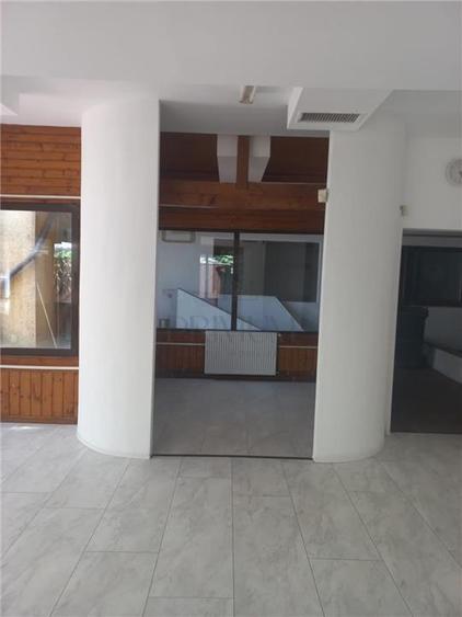 Spațiu comercial, de 160 mp, în Dâmbovița