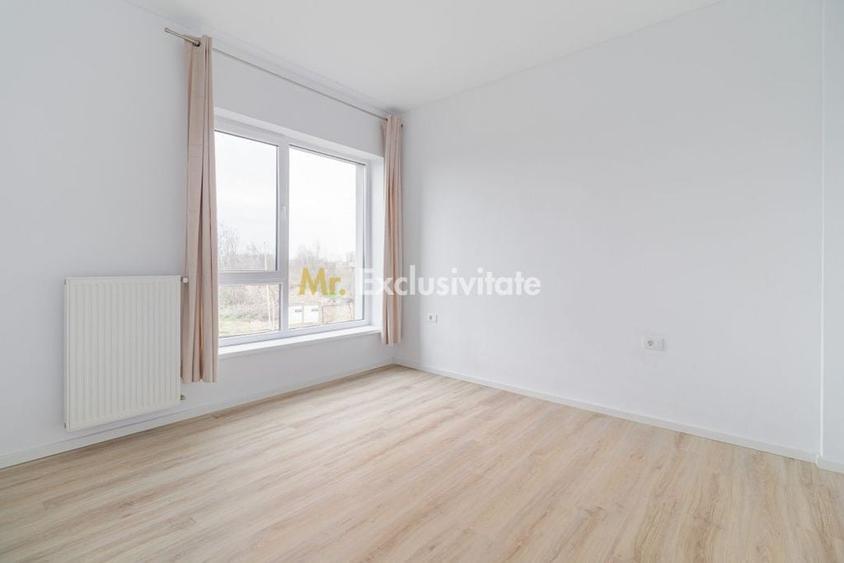 Apartament cu 3 camere semidecomandat în 1 Decembrie