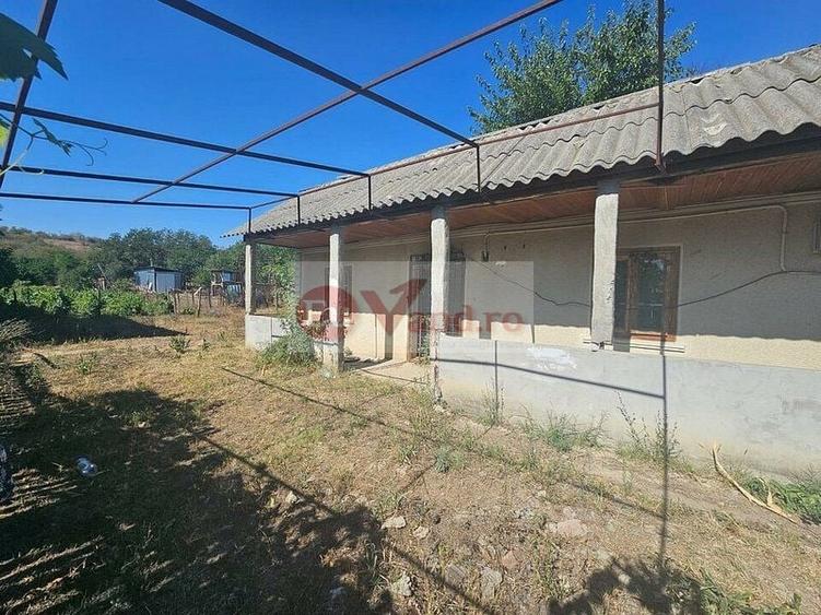 Teren agricol intravilan de 1800 mp, în Fârțănești