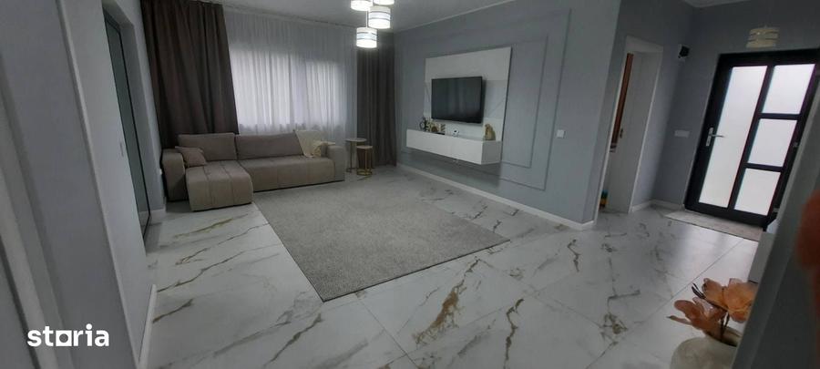 Casă cu 3 camere cu Teren 350 Mp în Ciurea