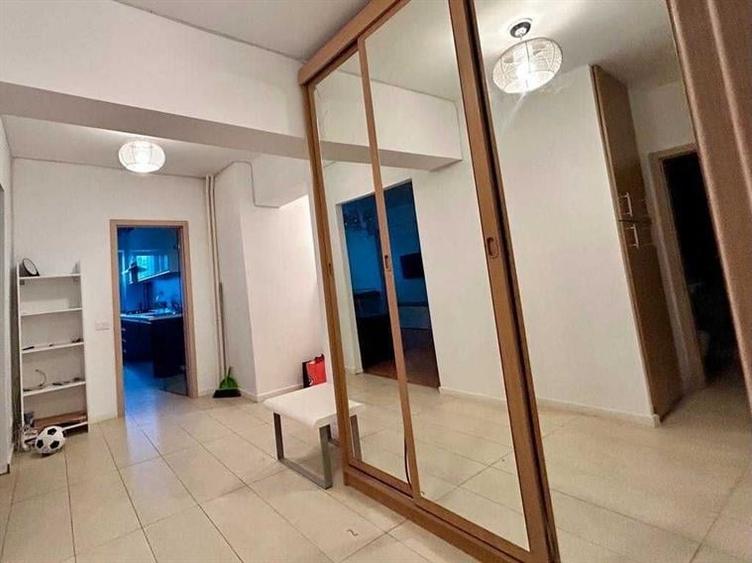Apartament cu 3 camere decomandat în Dorobanți