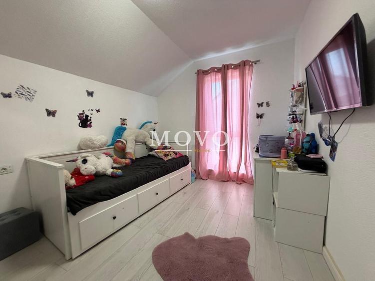 Duplex cu 3 camere cu Teren 150 Mp în Sânandrei