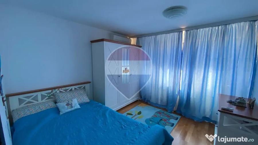 Casă cu 4 camere cu Teren 188 Mp în 1 Decembrie