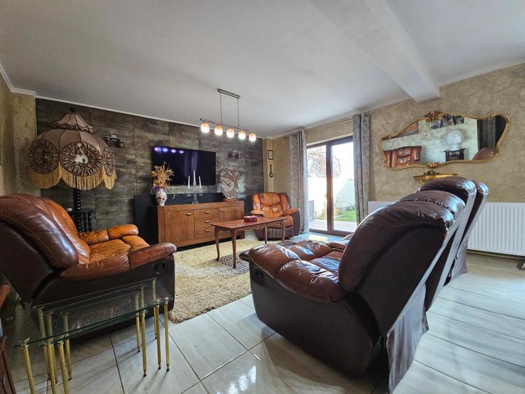 Casă individuală cu 5 camere cu Garaj în Agigea