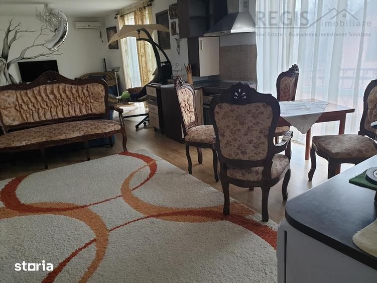Casă cu 8 camere cu Teren 400 Mp în Central
