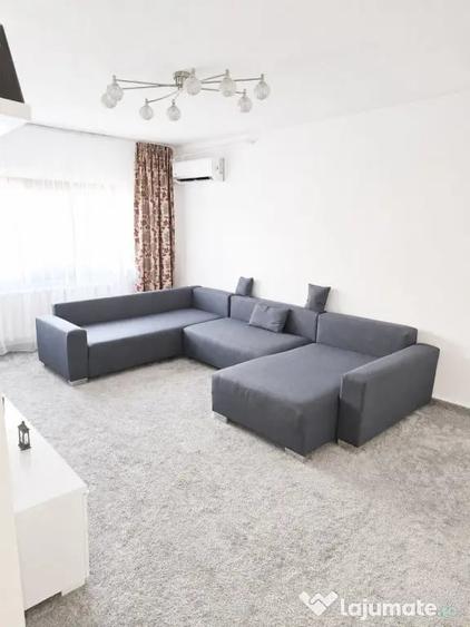 Apartament cu 2 camere decomandat în Trocadero