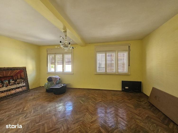 Casă cu 3 camere în Ultracentral